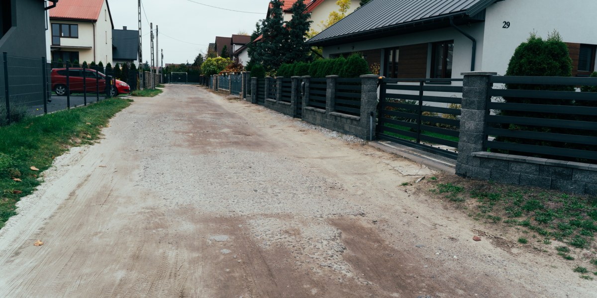 Siedlce budują nawierzchnię przy ul. Św. Faustyny Kowalskiej. Prace obejmą też odwodnienie
