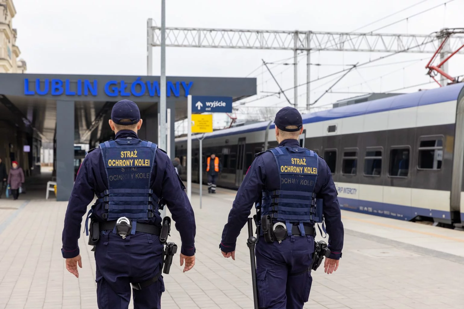 Awantura na dworcu w Lublinie. 44-latek znieważył funkcjonariuszy SOK