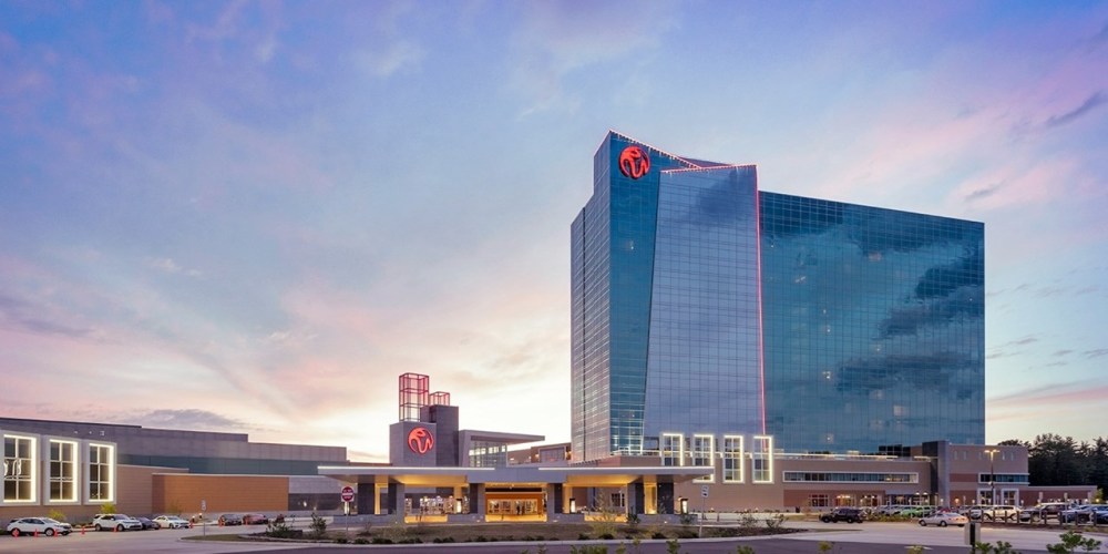 hotels near resorts world casino