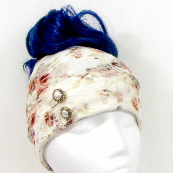 CREAM FLORAL PRINT
$22.00
