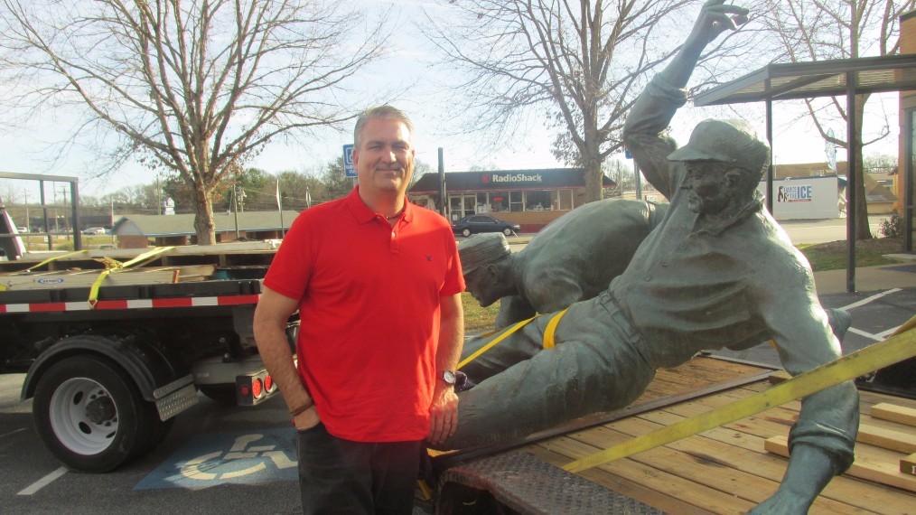 Lakeland gets statue of Detroit Tigers legend Ty Cobb — with
