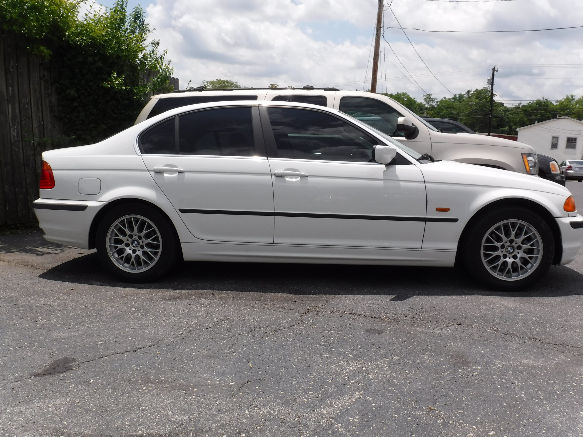 Hurt Auto Sales home page