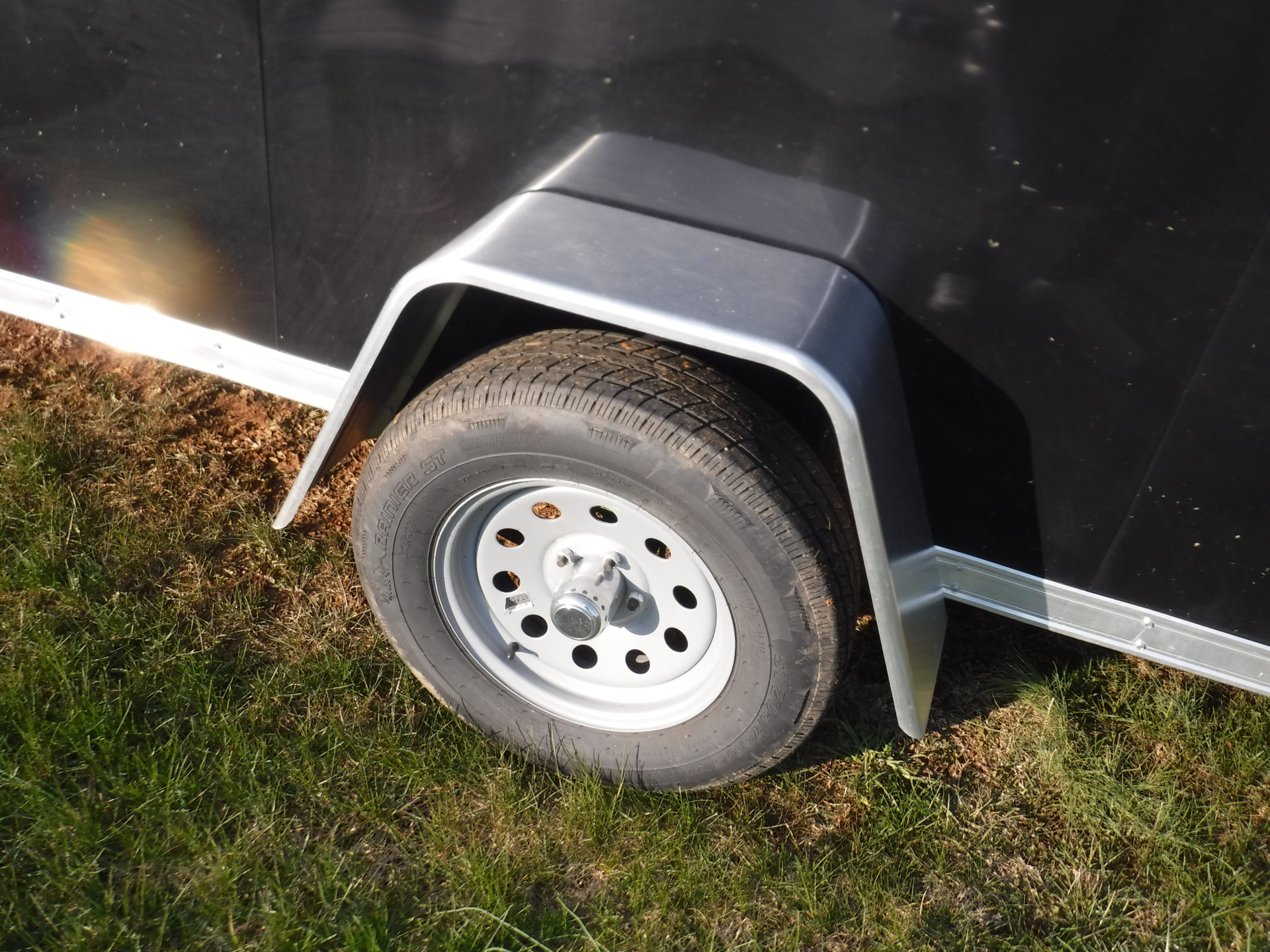 17 Utility Nose Enclosed Trailer