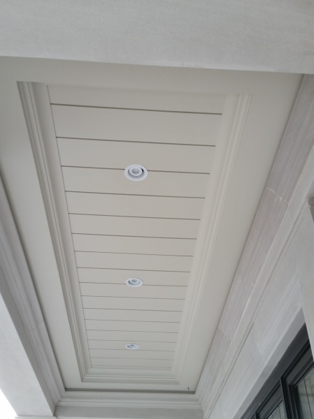 Cedar, T&G, paneled ceiling porch, ceiling, T&G ceiling, paneled ceiling,column, porch, exterior carpentry, exterior trim, royal exterior fine carpentry, toronto