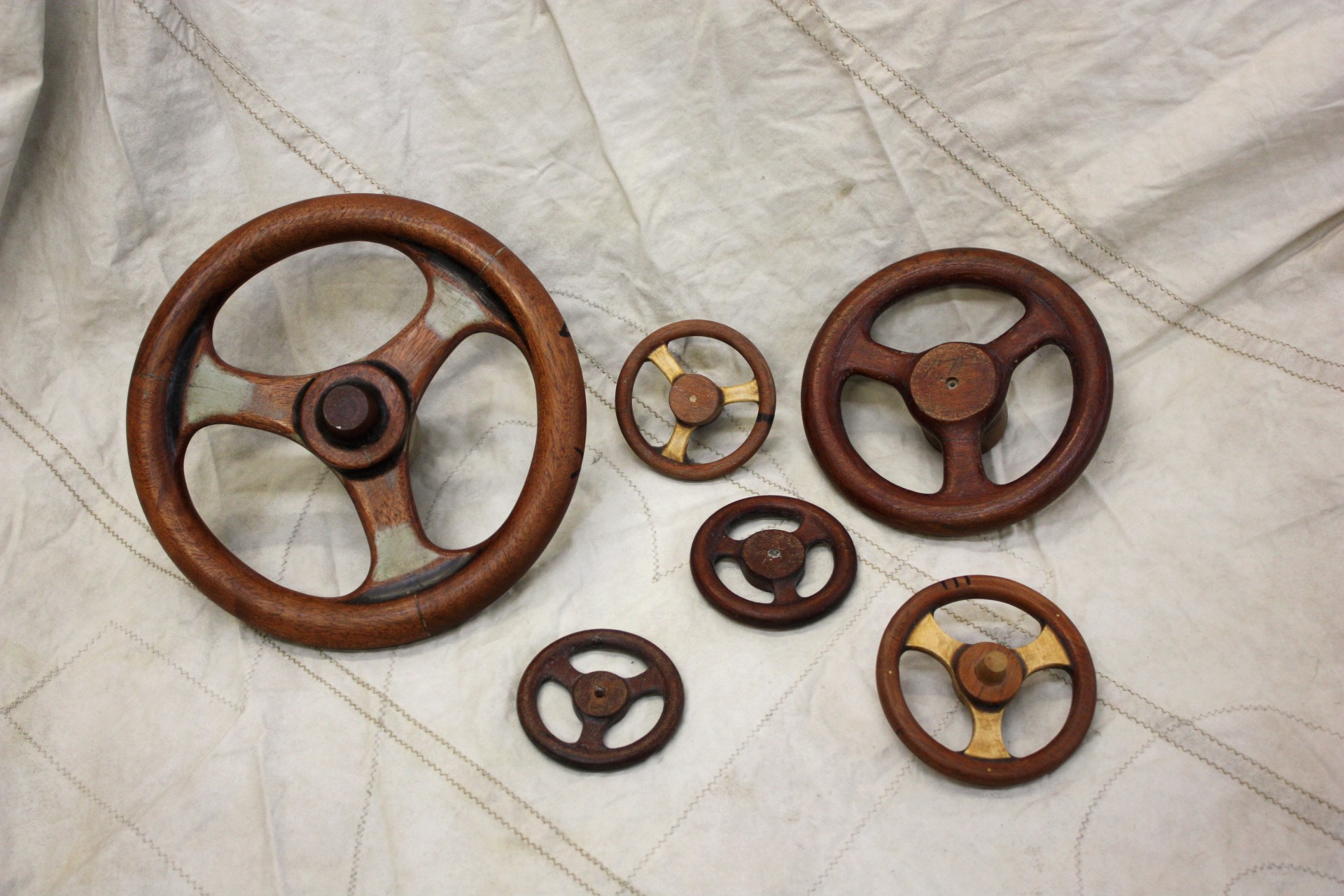 Cranks, Hand Wheels, & Levers