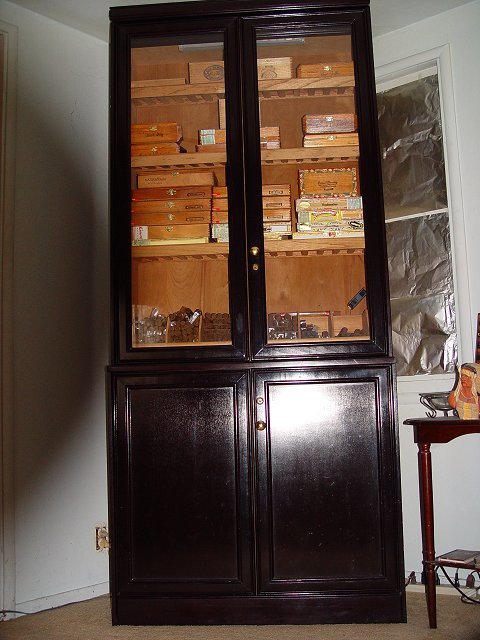 Cigar cabinet