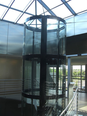 Circular elevator