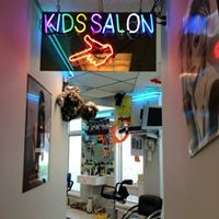 CHARLIE'S KIDS SALON CHARLIE'S KIDS SALON