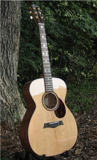 Sitka/Mahogany "OM"