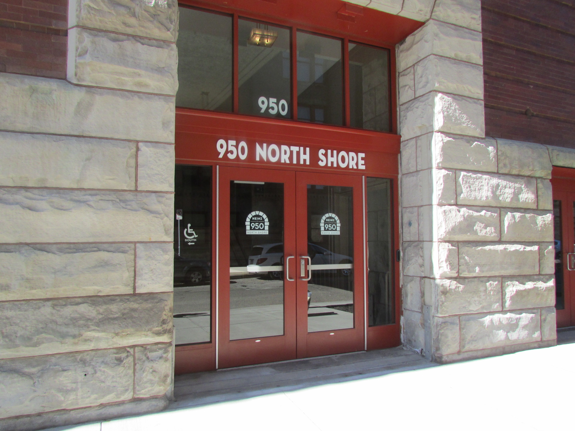 950 NORTH SHORE