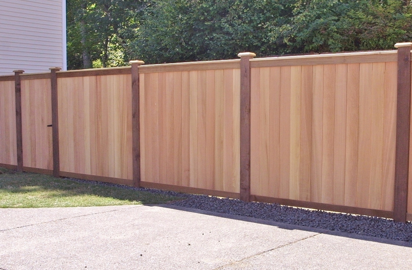Clear cedar redwood fence install. fence repair fencing repairs, cedar fence builder