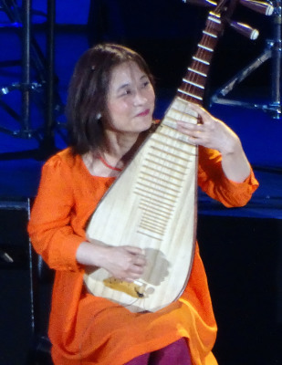 Wu Man performs with The Silk Road Ensemble