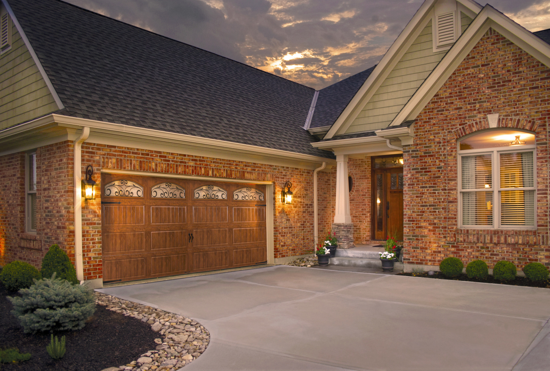 Clopay Residential Garage Doors | www.longbarninc.com