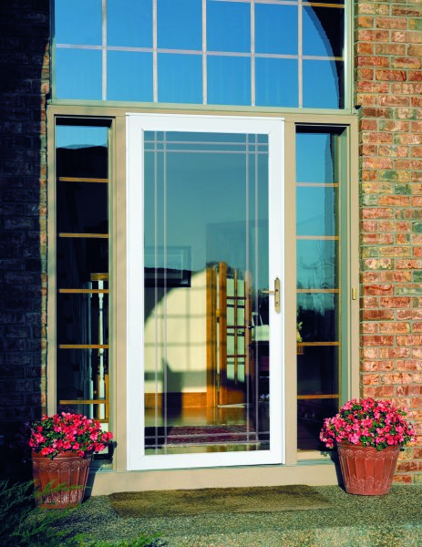 Larson - Storm Doors | www.longbarninc.com