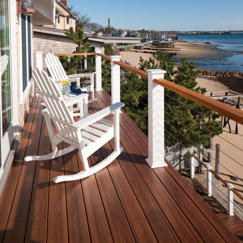 Zuri - Premium Decking | www.longbarninc.com