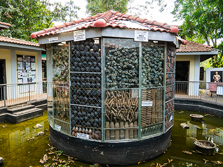 The-Cambodian-Landmine-Museum-01-453x340.jpg