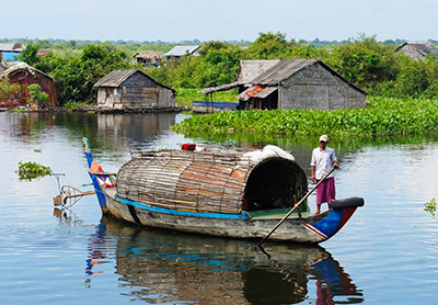 Mechrey-Floating-Village-02-400x278.jpg