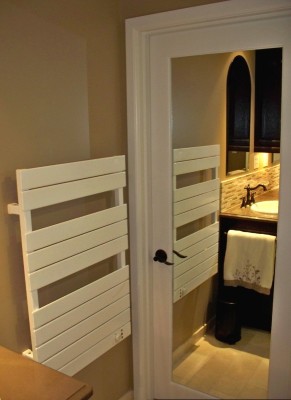 Heated towel bar