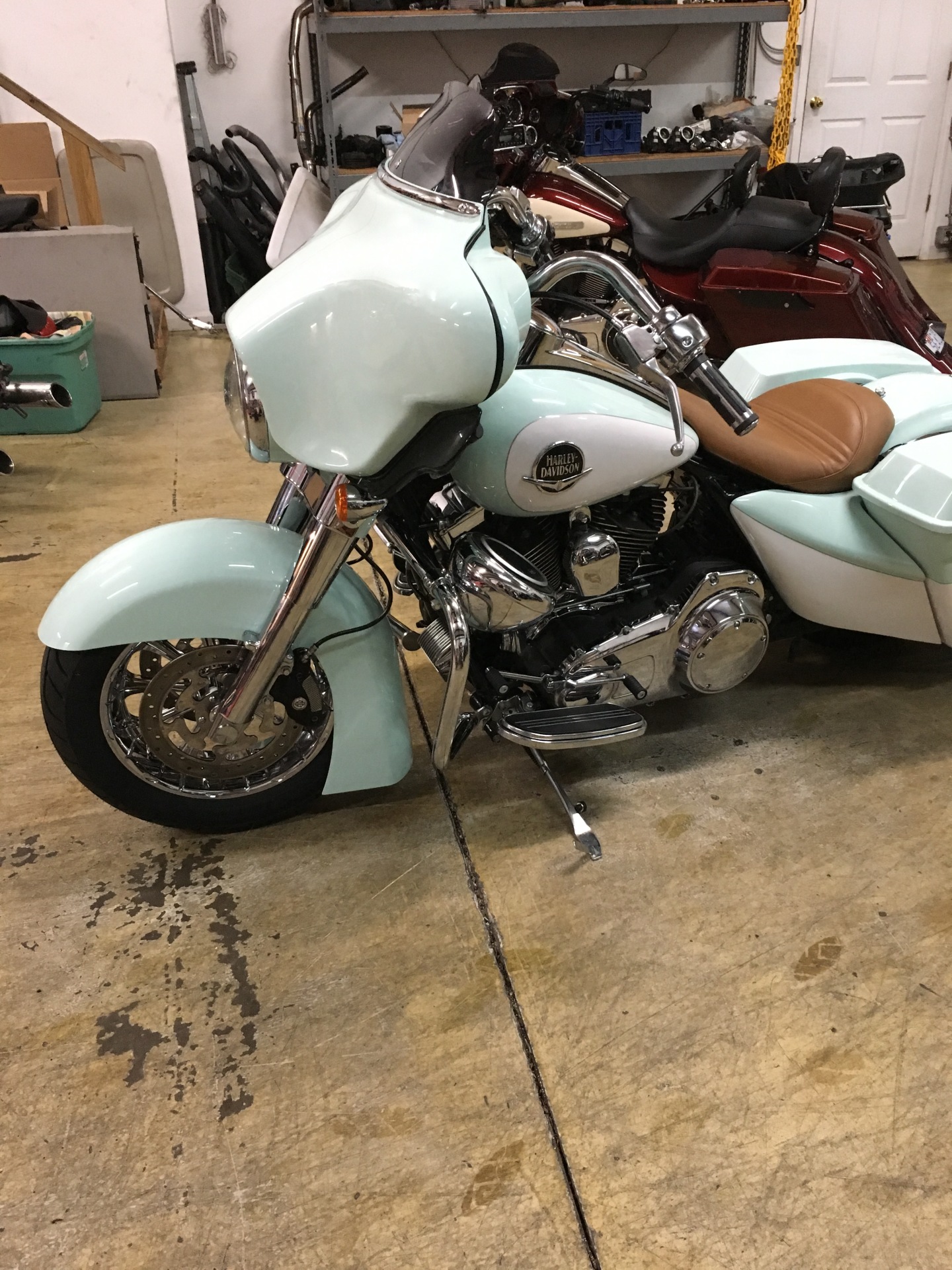 2010 Streetglide with a 16 fattire