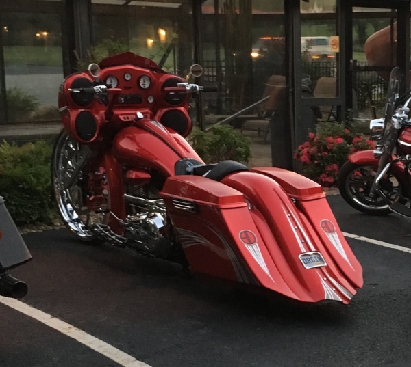 30 inch bagger with Powerhouse bags and rear fender