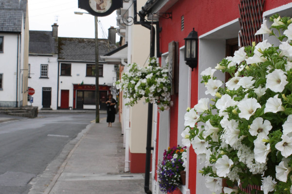 Outside the pottery shop