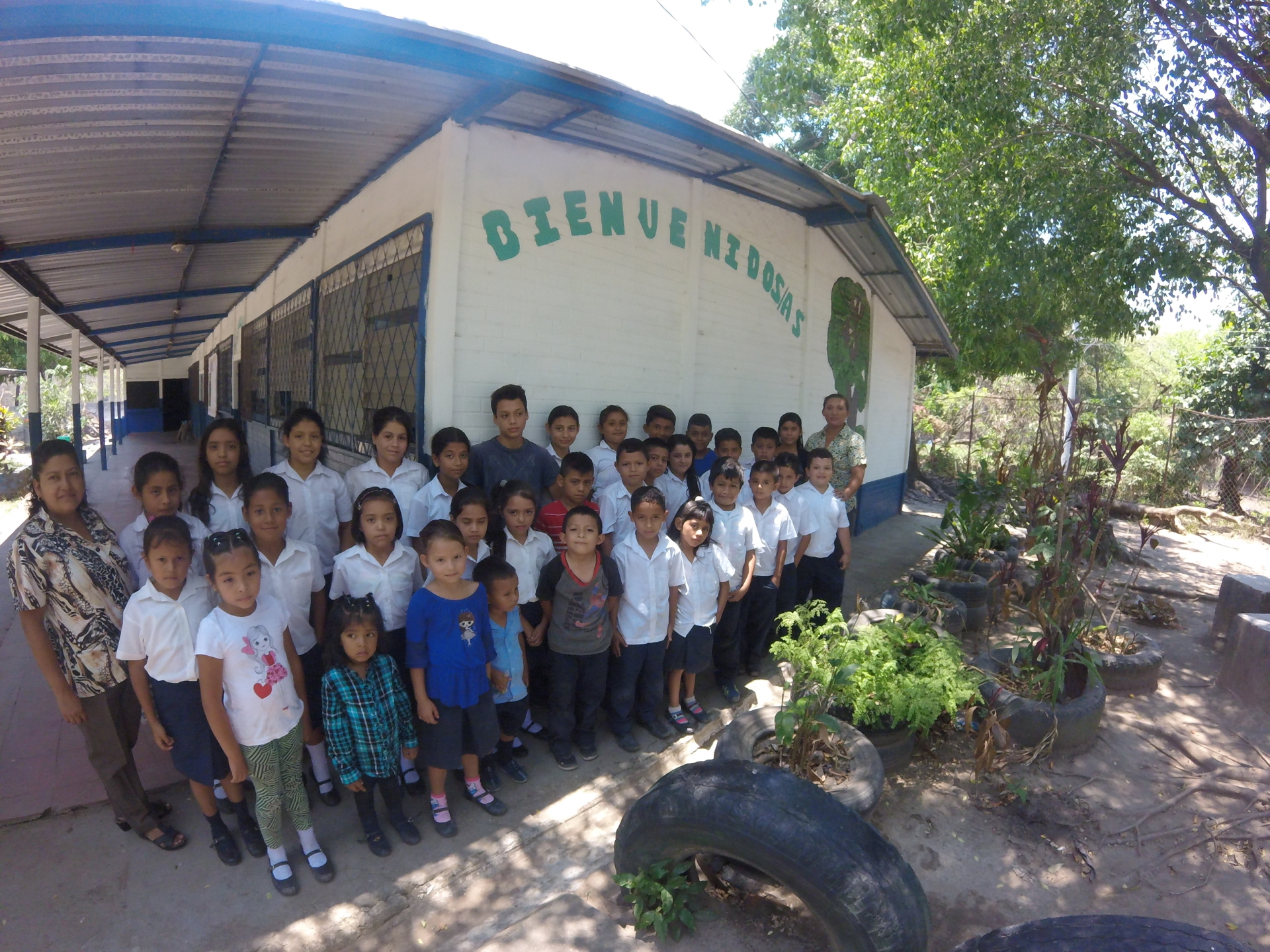 Academic partnership with Centro Escolar Canton Los Amates
