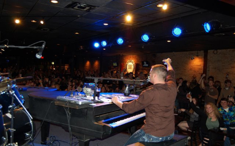 dueling pianos