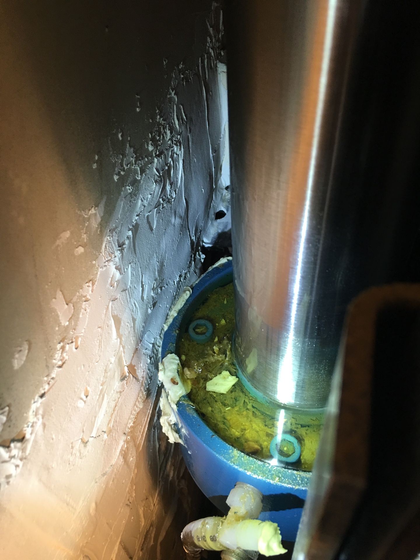 Leaking cylinder packing