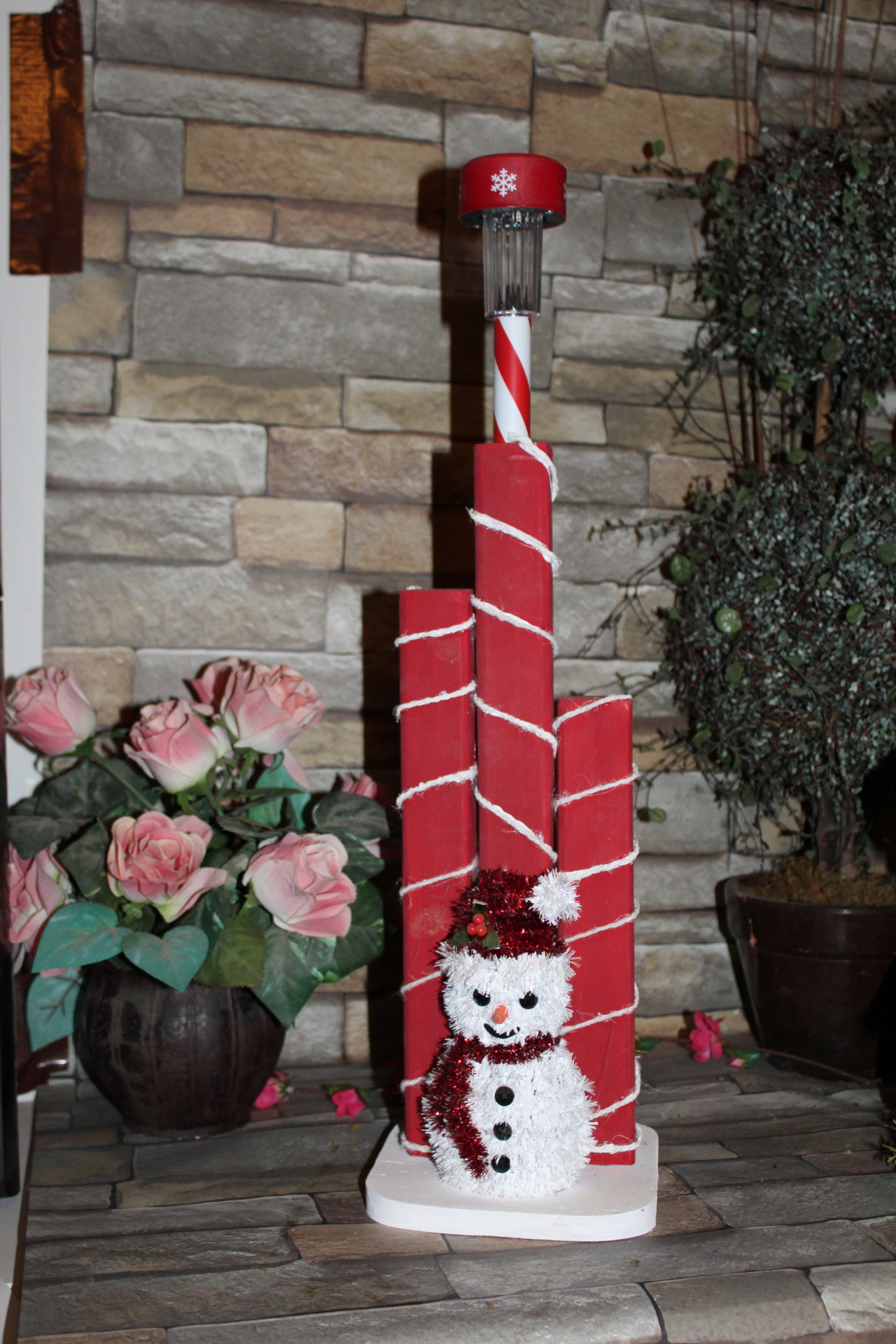 #2 snowman solar light Stand 