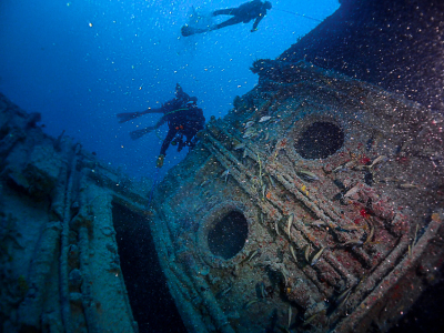 Diving Deep Freeze Wreck with Tarpoon Lagoon in Miami Beach, FL