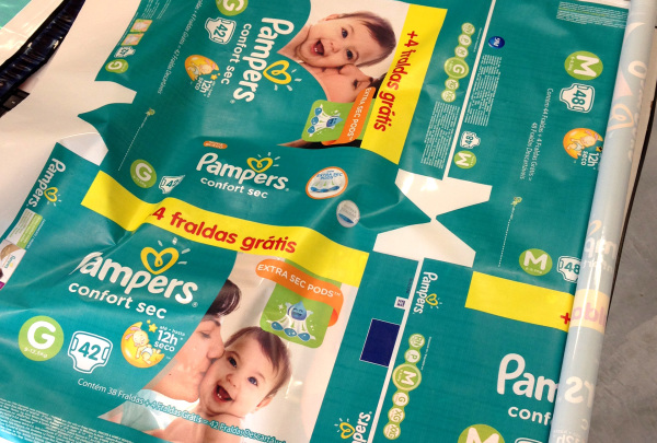 Mockup Físico Pampers