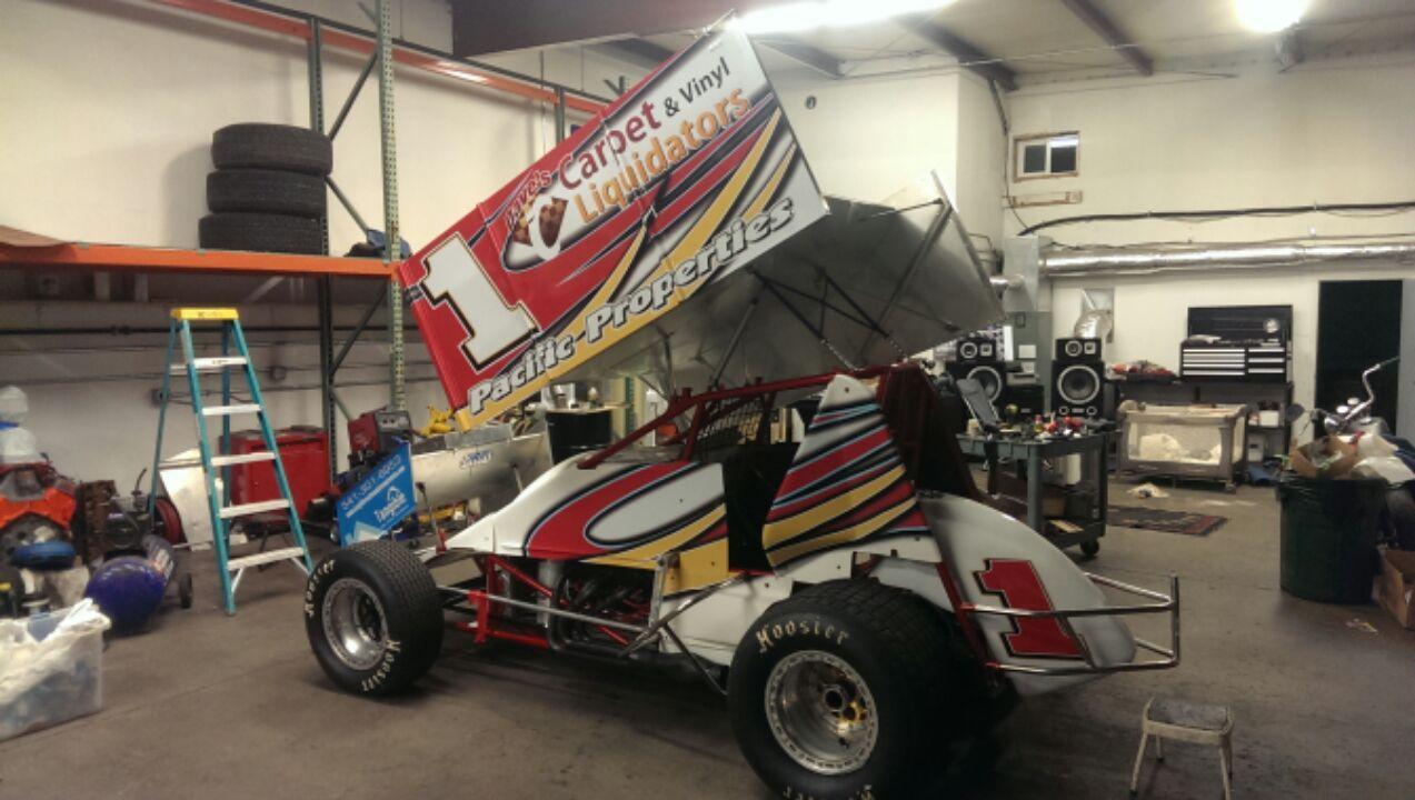 Partial wrap on Sprint Car