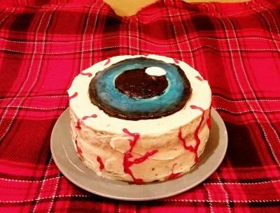 Eyeball Cake 