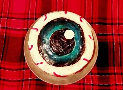 Eyeball Cake, top view 