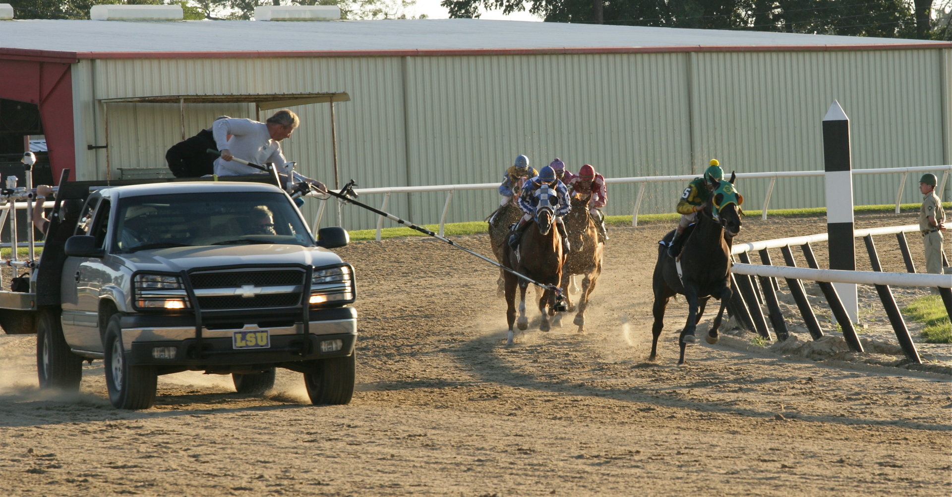 The final turn on" Secretariat"