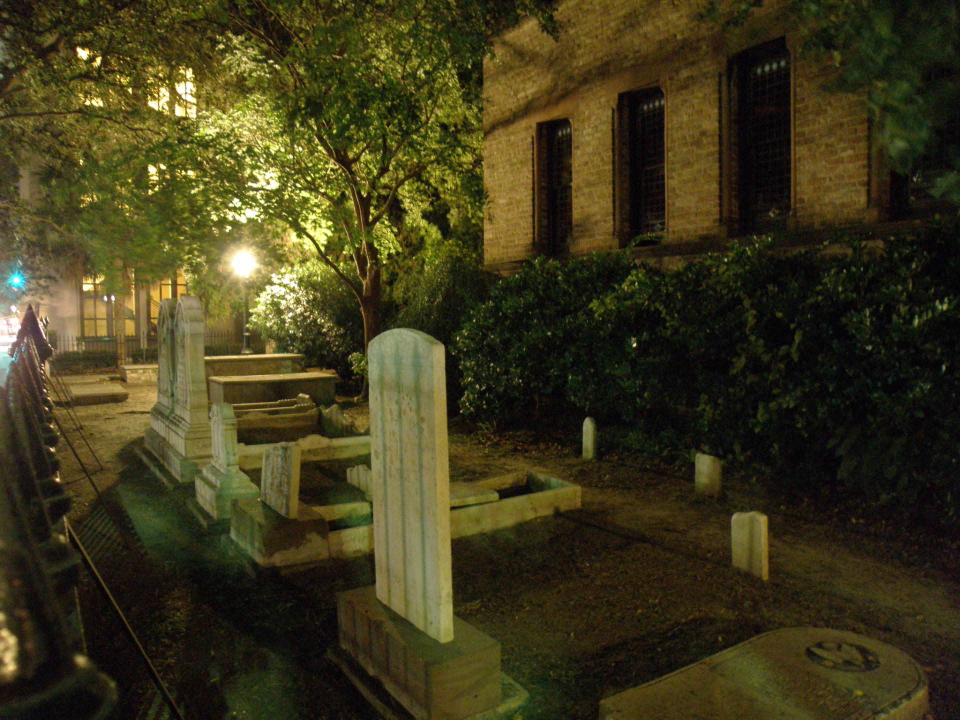 Charleston Ghost Tours