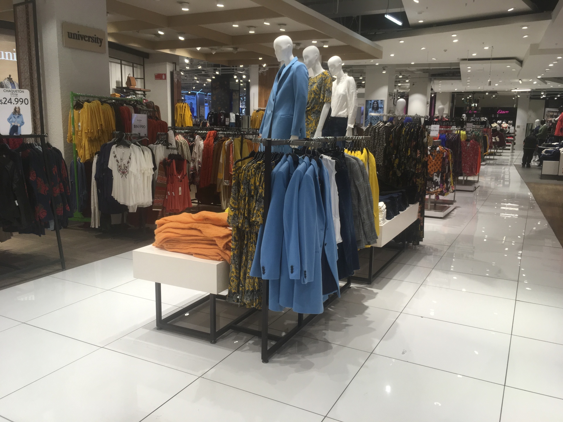 Vitrina de Pasillo Falabella