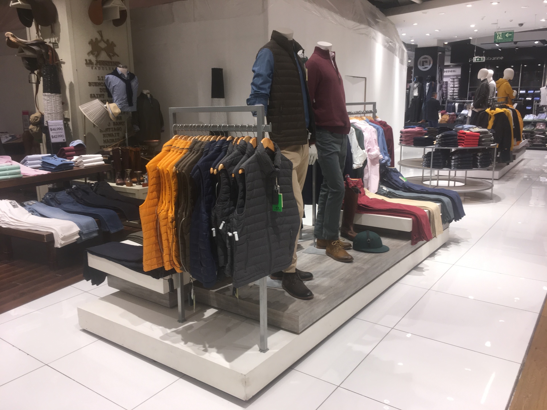 Tarima Pasillo Hombre Falabella La Dehesa
