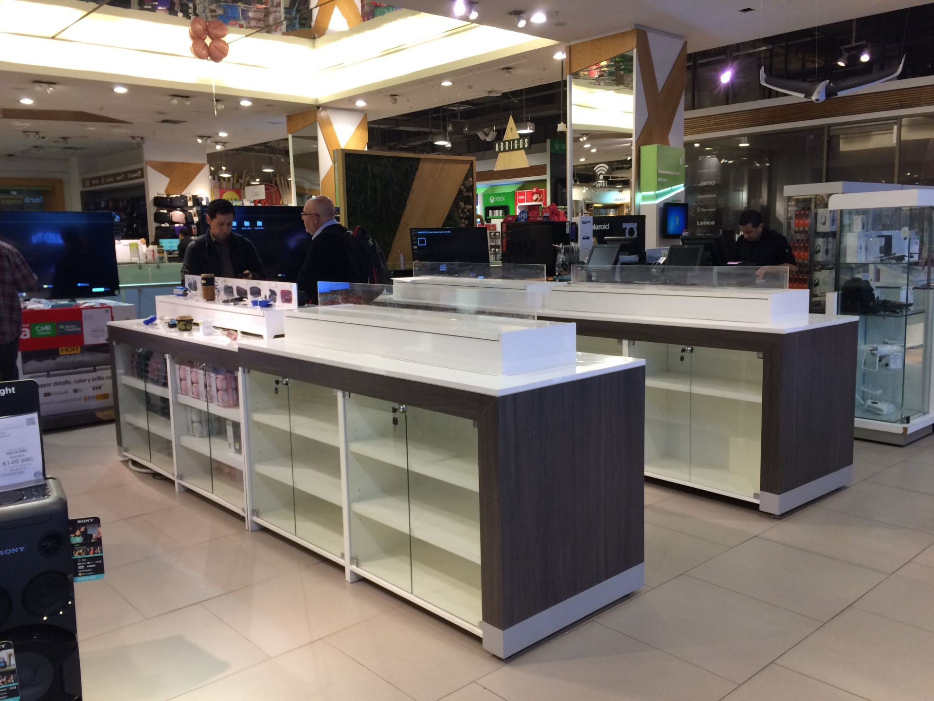 Mesas Electr&oacute;nica Falabella