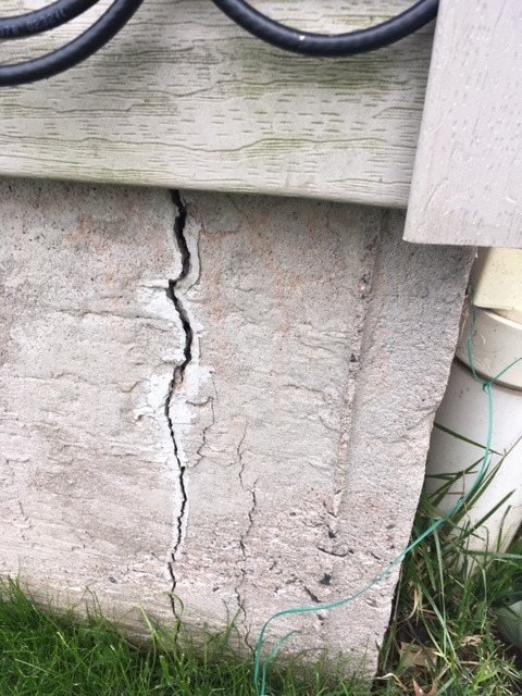 Crack in residential home foundation