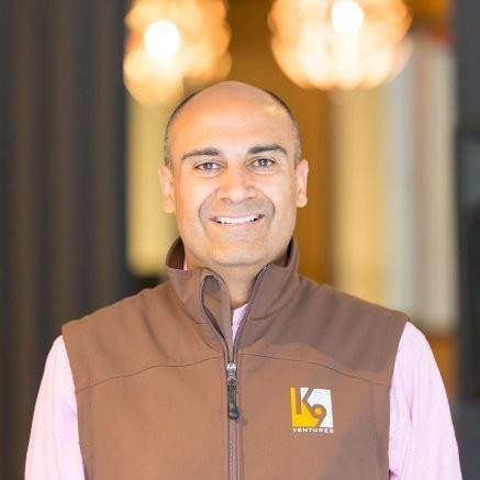 Manu Kumar - Chief Firestarter @ K9Ventures • Co-founder @ Carta • Co-founder & CEO @ HiHello • Investor in Lyft, Twilio, Auth0, Carta, LucidChart, Everlaw, & more • 🦮-Human, Founder, Builder, & Investor • The O.G. for Pre-Seed.