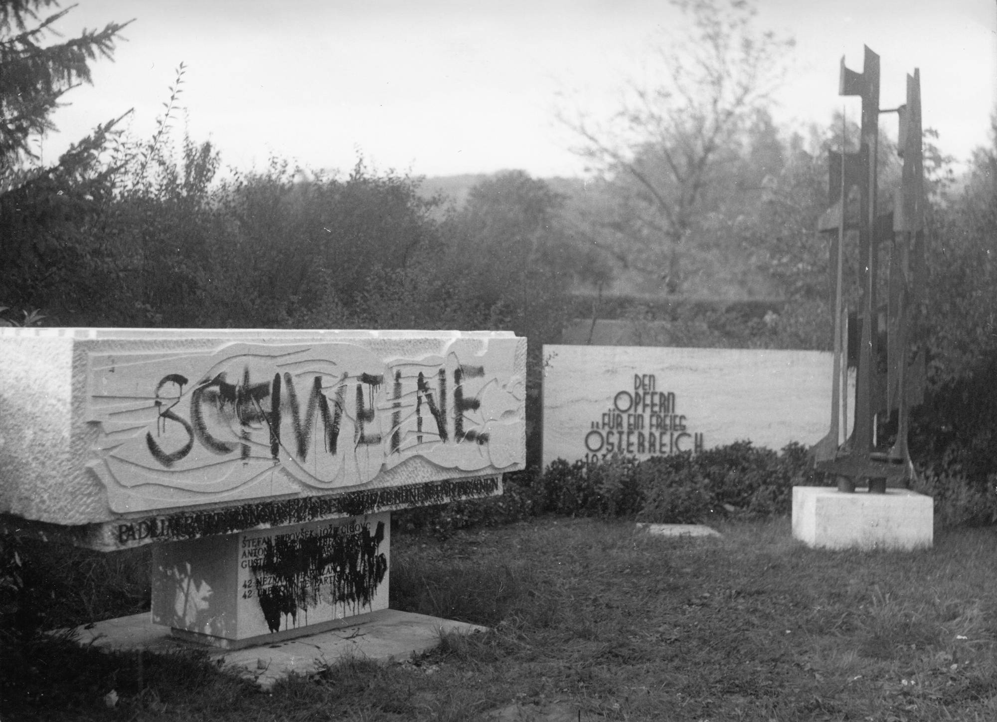 Grabdenkmal Ferlach, August 1972