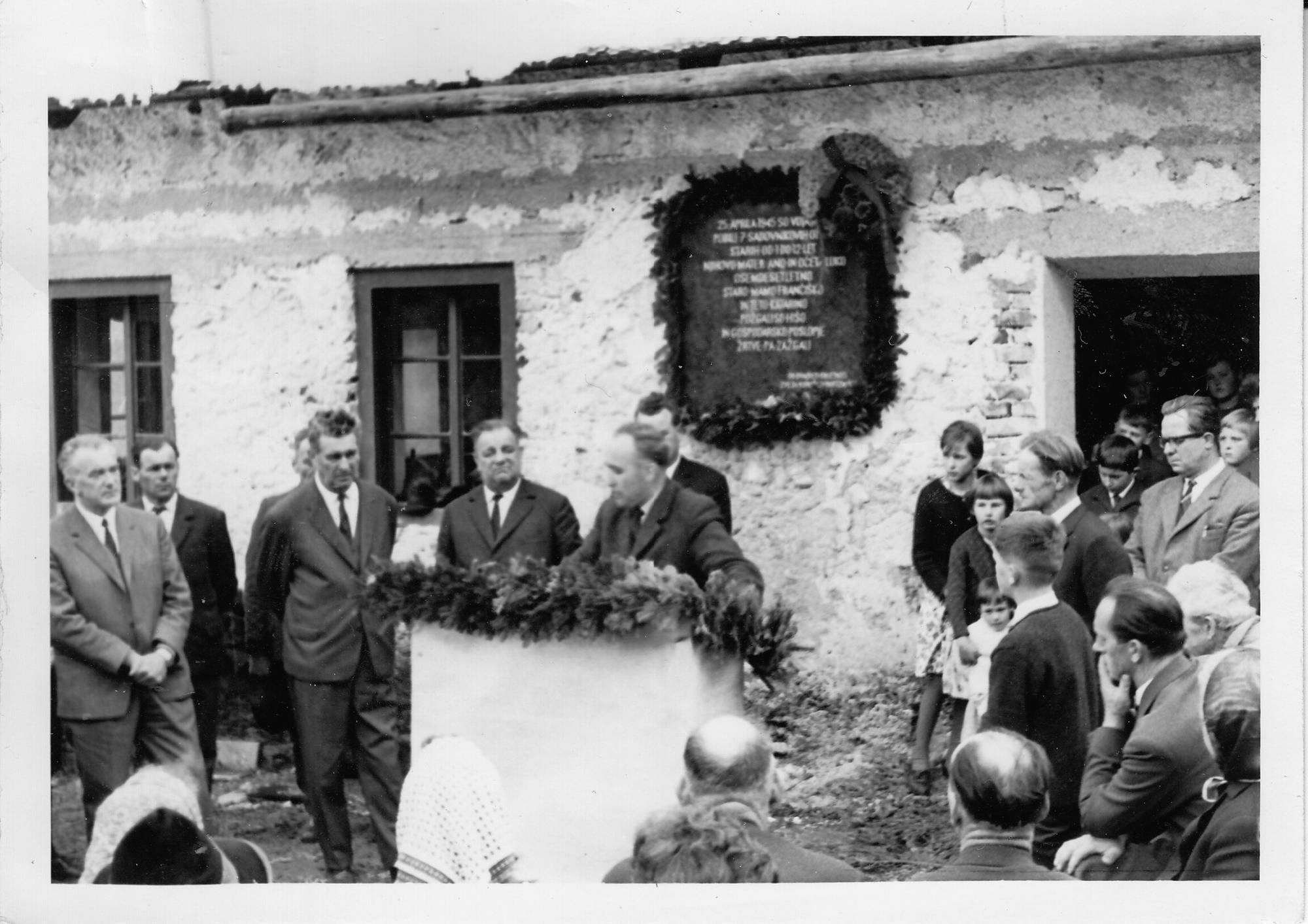 Einweihung der Gedenktafel am Peršmanhof, 1965