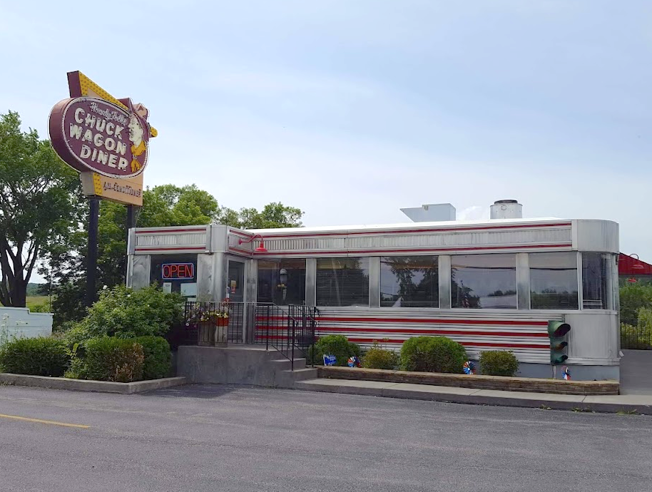 Chris' Chuck Wagon Diner.png