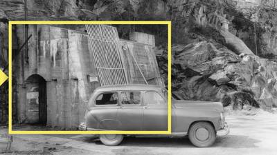 km xm 720 x 405 px -- 102 -- Eingang und techn. Büro der Sendergruppe Alpenland, um 1949, Foto Kinomuseum Klagenfurt, Klaus Pertl.jpg