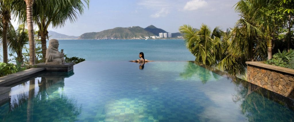 sanya-villa-infinity-pool-6