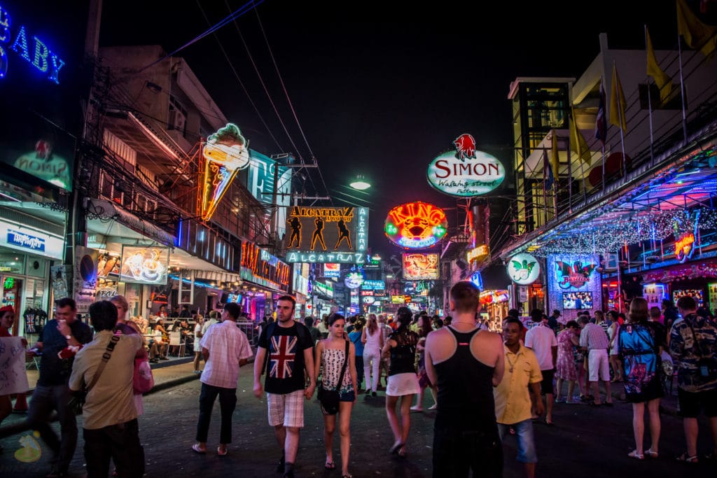 Pattaya_Night_Walking_Street-1