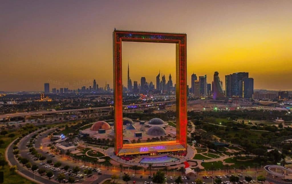 Dubai-Frame-картинная-рама-Дубаи