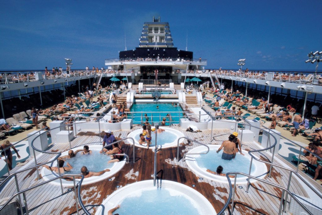 Cruise-ship-pools