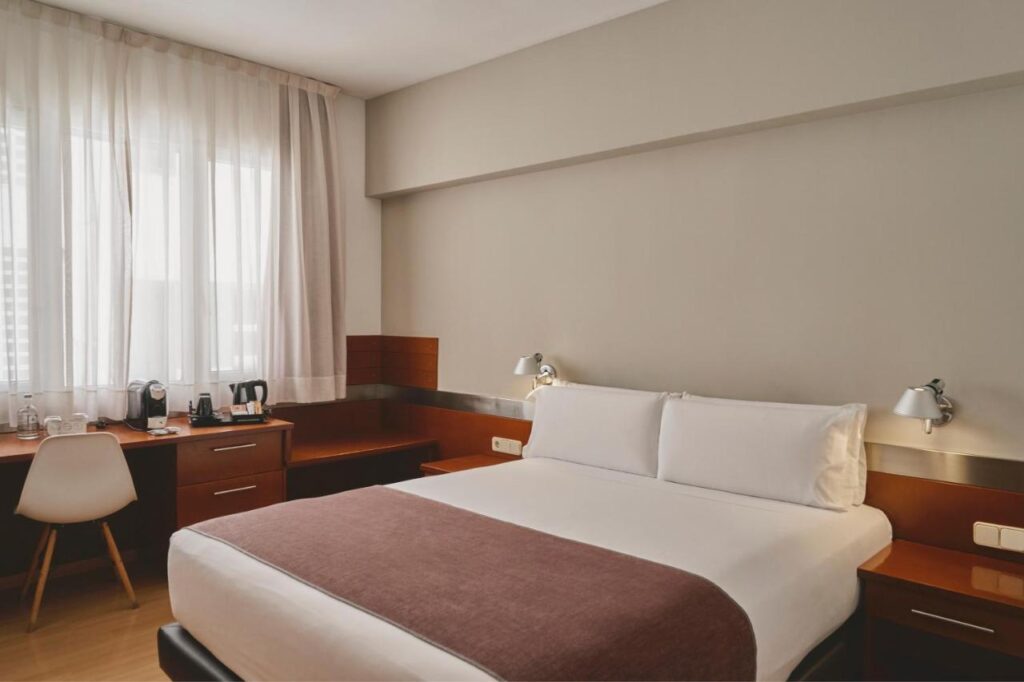 Tres Torres Atiram (ex. Husa Tres Torres) 3* (Испания, Барселона)